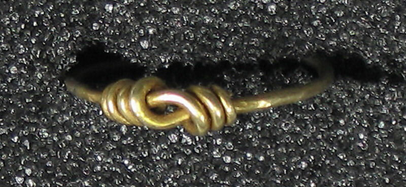 Ring with Twisted Wire, Gold, Indonesia (Central Java) 