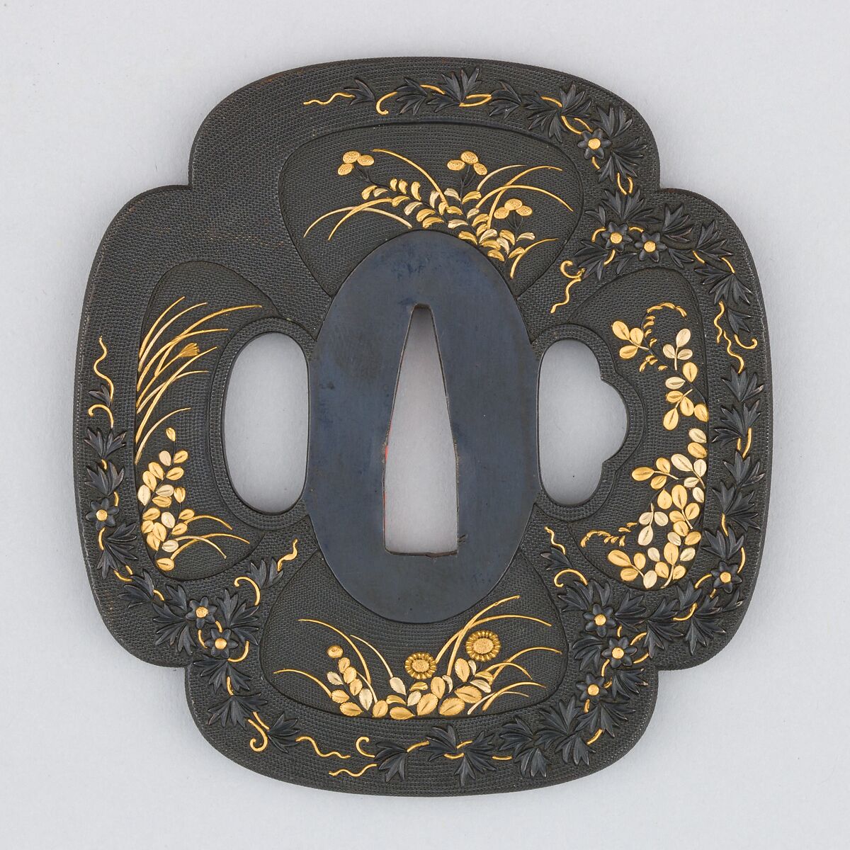 Sword Guard (Tsuba), Copper-gold alloy (shakudō), gold, copper, Japanese 