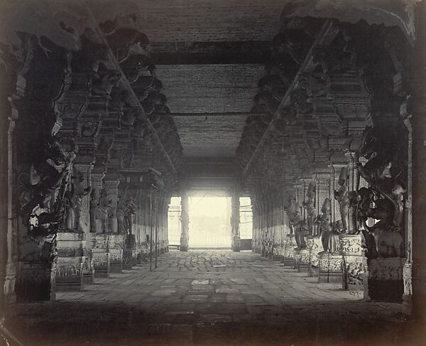 Madura: Trimul Naik's Choultry, Center Nave from West End, Linnaeus Tripe (British, Devonport (Plymouth Dock) 1822–1902 Devonport) 