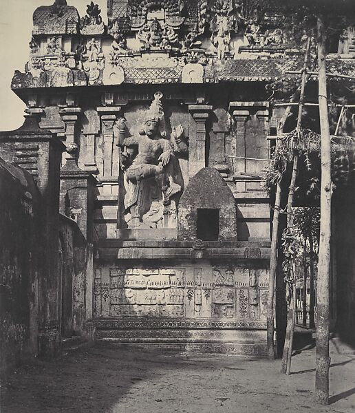 Tanjore: Great Pagoda, Figure Sculpted on the Side of the Inner Gopurum, Linnaeus Tripe (British, Devonport (Plymouth Dock) 1822–1902 Devonport) 