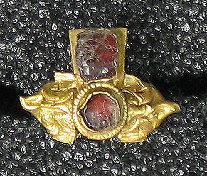 Pair of Ruby Earrings, Gold, rubies, Indonesia (Central Java) 