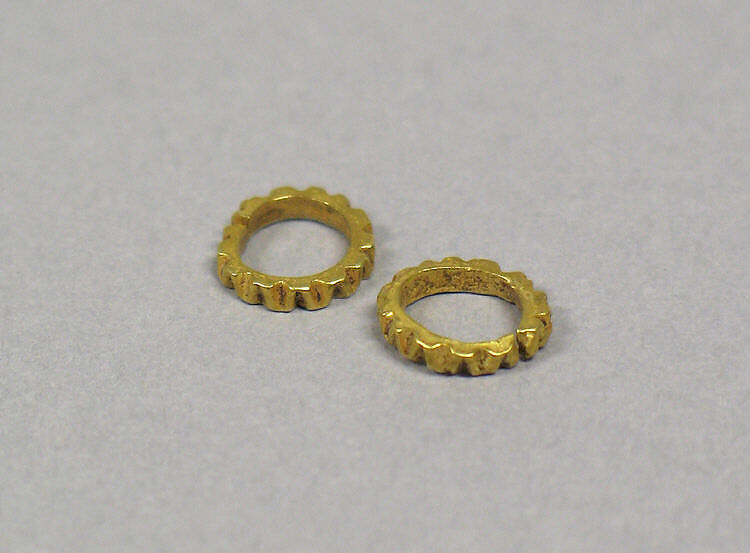 Pair of Earrings, Gold, Indonesia (Central Java) 