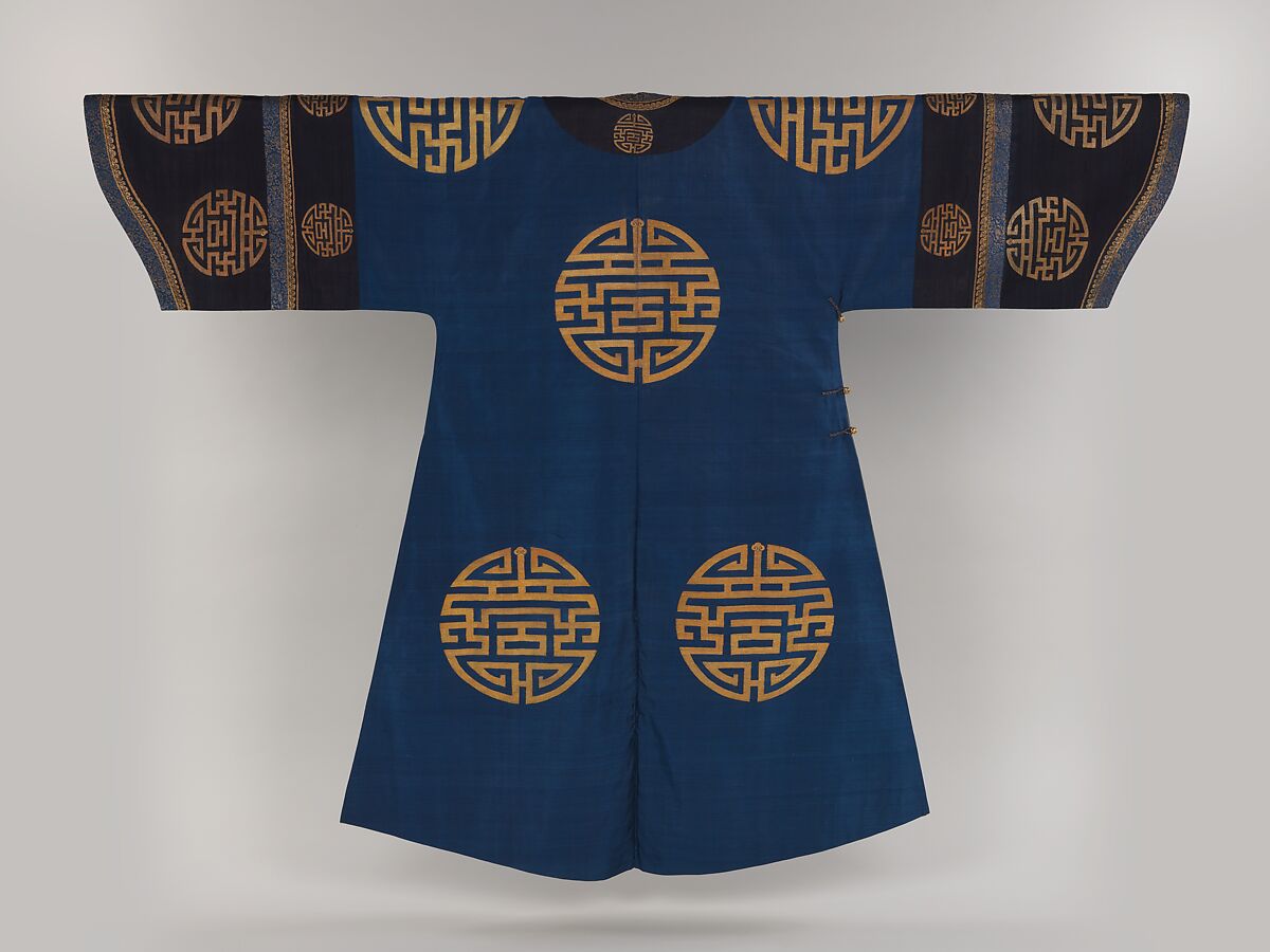 Woman's Robe with "Longevity" Medallions, Silk and metallic thread tapestry (kesi), China