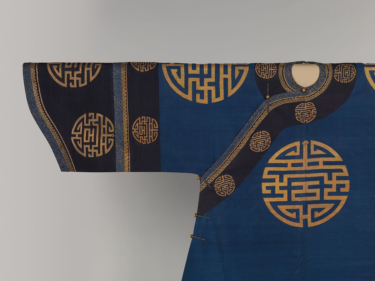 Woman's Robe with "Longevity" Medallions, Silk and metallic thread tapestry (kesi), China