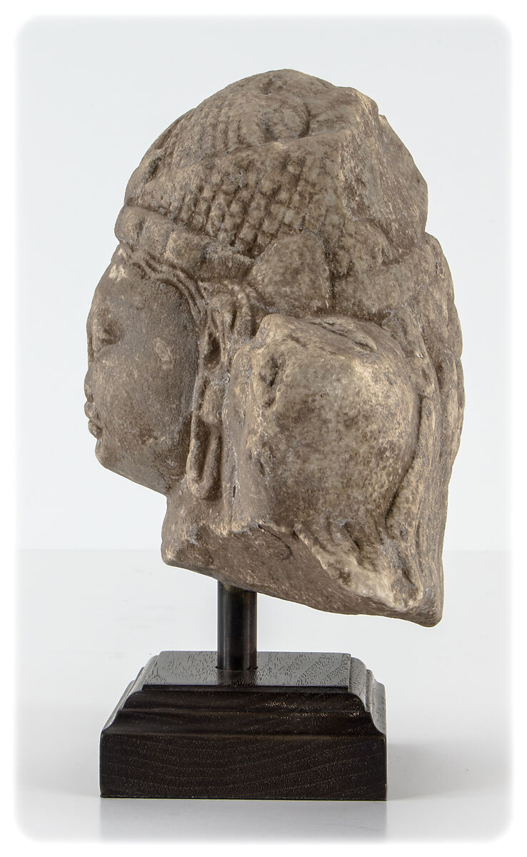 Head of Vaitunkta Vishnu, Stone, probably chlorite, Northern Pakistan (Brahmanical post-Gupta)