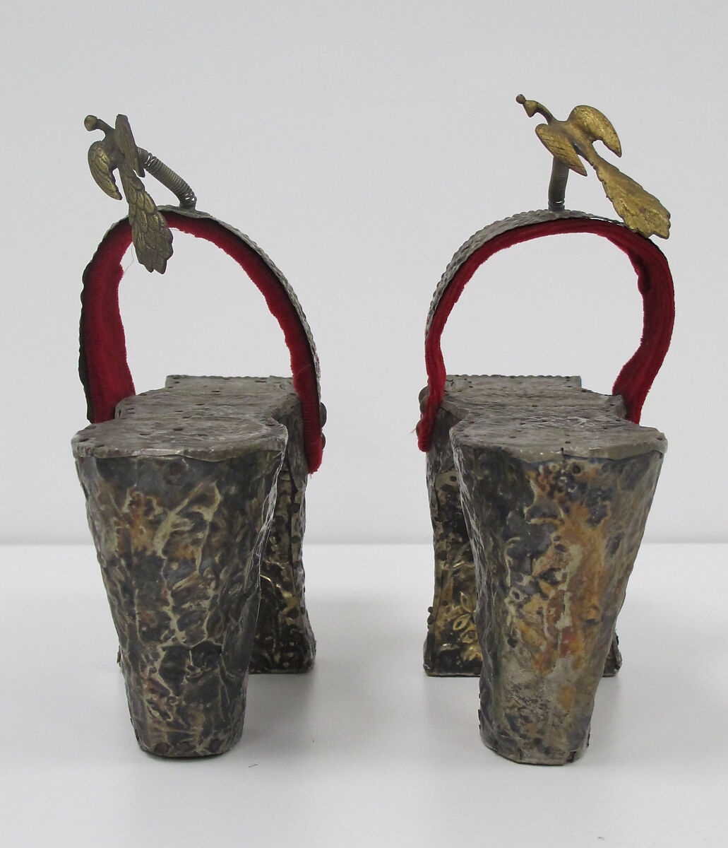 Hammam Shoes, Metal, wood, synthetic