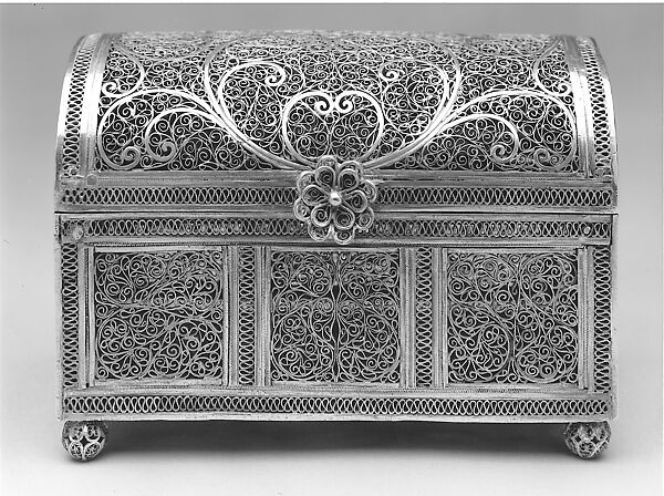 Filigree Casket with Barrel Top and Ray Shagreen Box, Casket: Silver Filigree (Casket),  
Box: Wood, Fabric & Gold Fittings, covered with ray shagreen