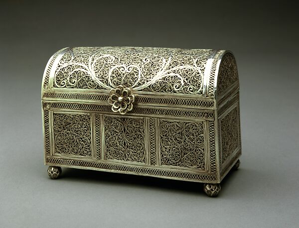 Filigree Casket with Barrel Top and Ray Shagreen Box, Casket: Silver Filigree (Casket),  
Box: Wood, Fabric & Gold Fittings, covered with ray shagreen 