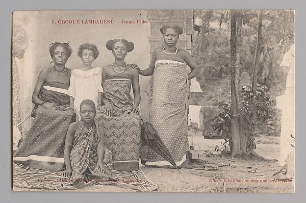 Ogooué Lambaréné—Young girls [Ogooué Lambaréné—Jeunes Filles], Khalilou (Senegalese(?), active ca. 1900–20), Postcard format photomechanical reproduction 
