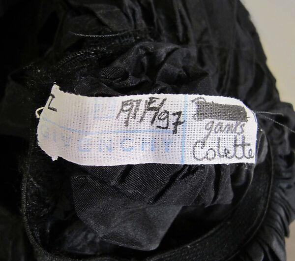 Gloves, House of Givenchy (French, founded 1952), silk, synthetic, French