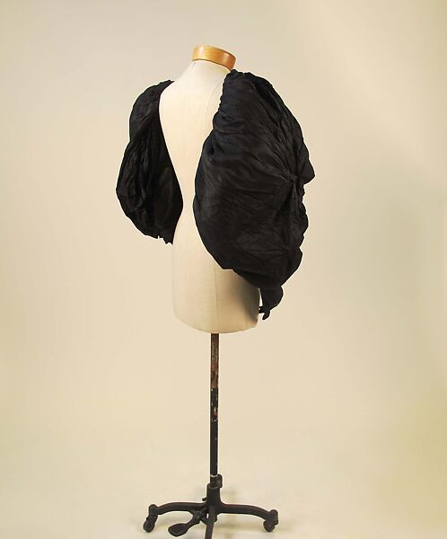 Gloves, House of Givenchy (French, founded 1952), silk, synthetic, French