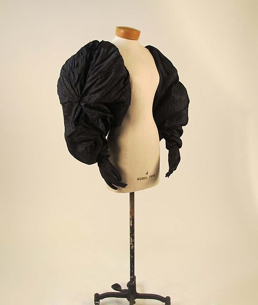 Gloves, House of Givenchy (French, founded 1952), silk, synthetic, French