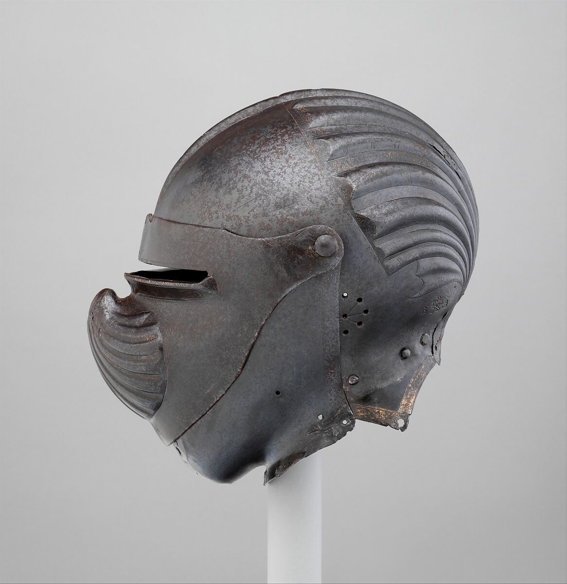 Close Helmet, Gian Giacomo Negroli (Italian, Milan 1463–1543), Steel, gold, Italian, Milan