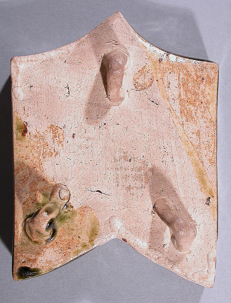 Dish in the Shape of an Arrow's Fletching, Stoneware with underglaze iron brown and copper-green glaze (Mino ware, Oribe type), Japan