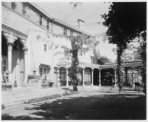 The entrance front, with pergola and entrance loggia., David Aronow (American), Gelatin silver print 