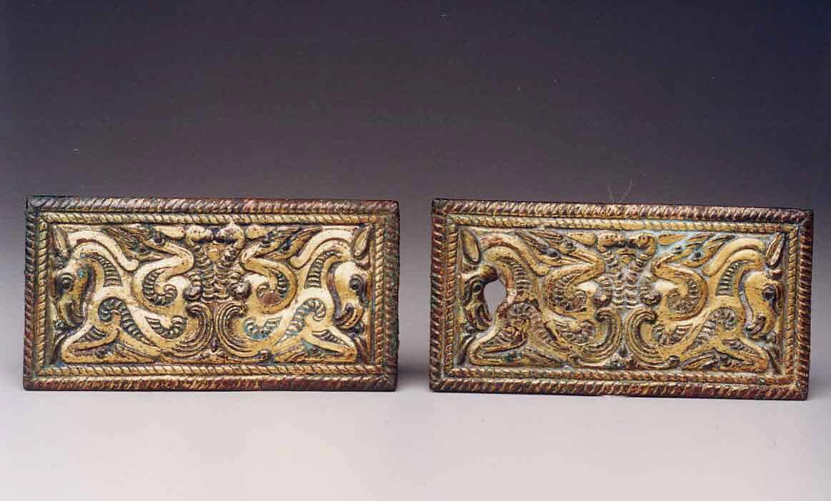 Belt Buckle with Beaked Ungulates, Gilded bronze, North China