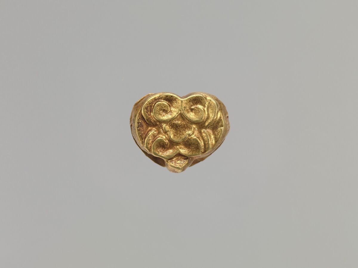Heart-Shaped Plaque, Gold, China (Xinjiang Autonomous Region, Central Asia) 