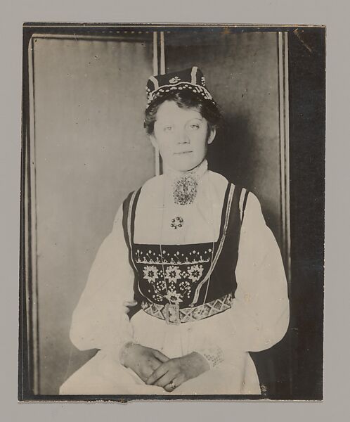 [Swedish Woman, Ellis Island, New York], Augustus Frederick Sherman (American, Lynn, Pennsylvania 1865–1925 New York), Gelatin silver print 