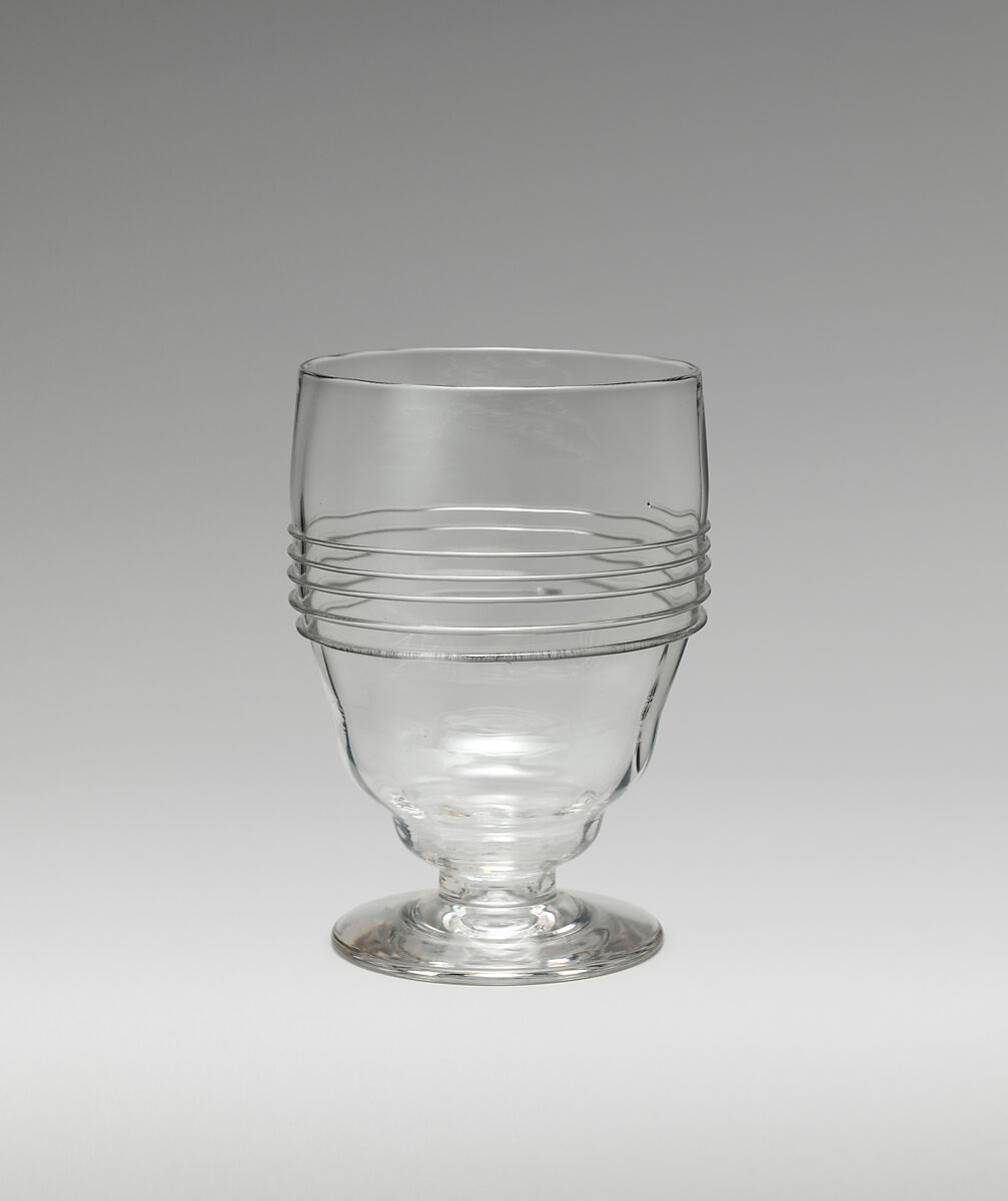 Footed goblet new arrivals