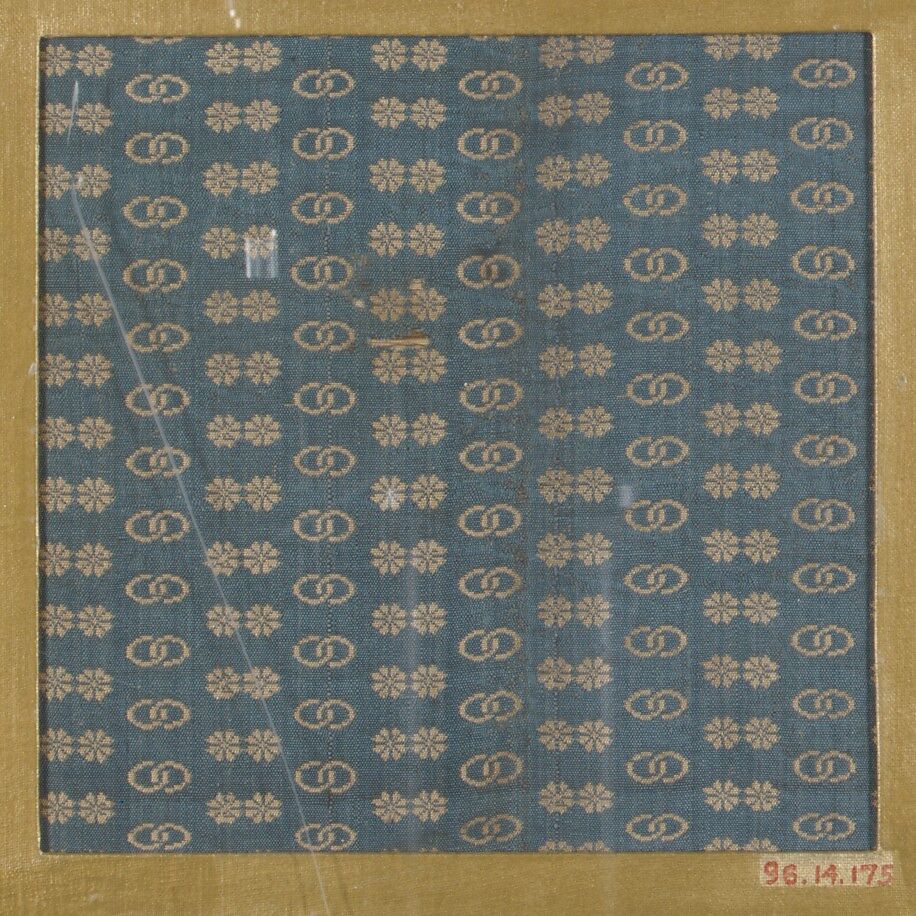 Textile fragment with repeating pattern of paired flowers and linked circles, Silk, Japan 