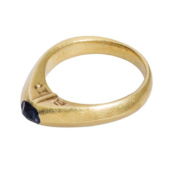 Stirrup Ring, Gold and sapphire, British or possibly French 