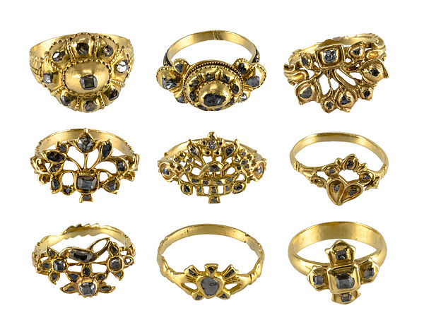 Nine Diamond Rings from a Convent, Gold and diamonds, Spanish 