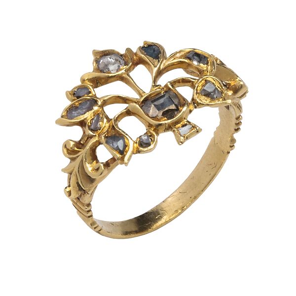 Nine Diamond Rings from a Convent, Gold and diamonds, Spanish