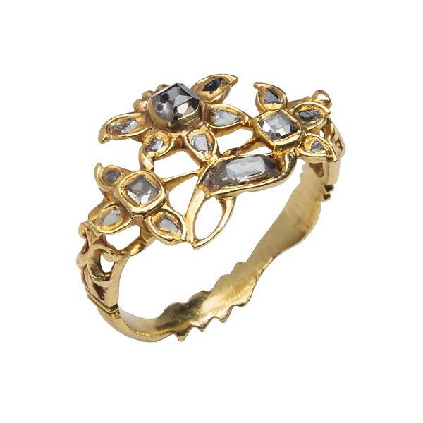 Nine Diamond Rings from a Convent, Gold and diamonds, Spanish