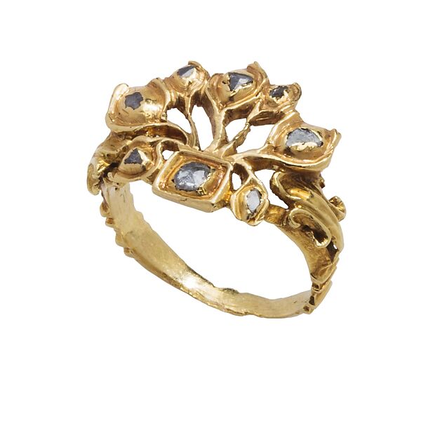 Nine Diamond Rings from a Convent, Gold and diamonds, Spanish