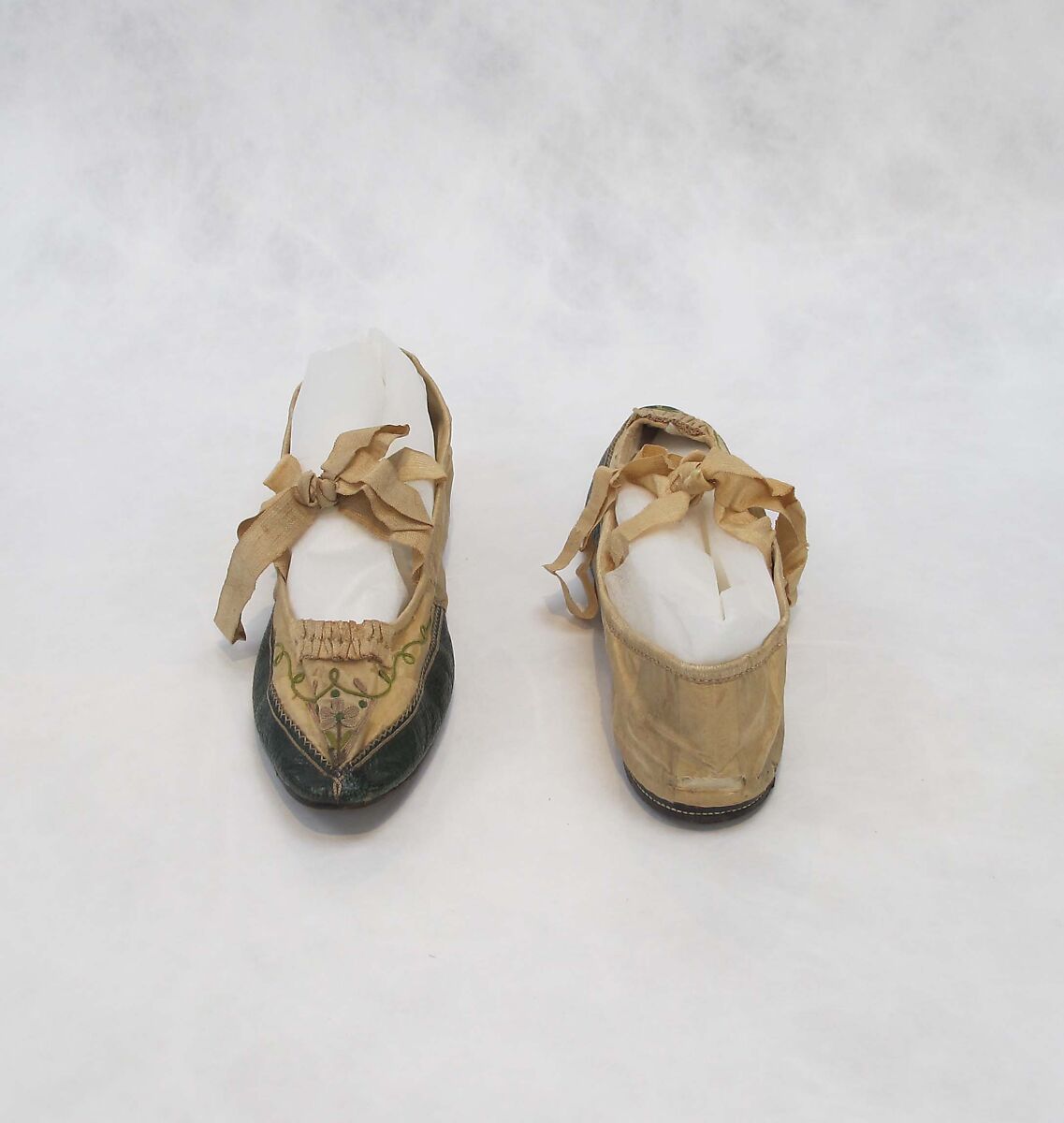 Shoes, silk, leather, linen, French