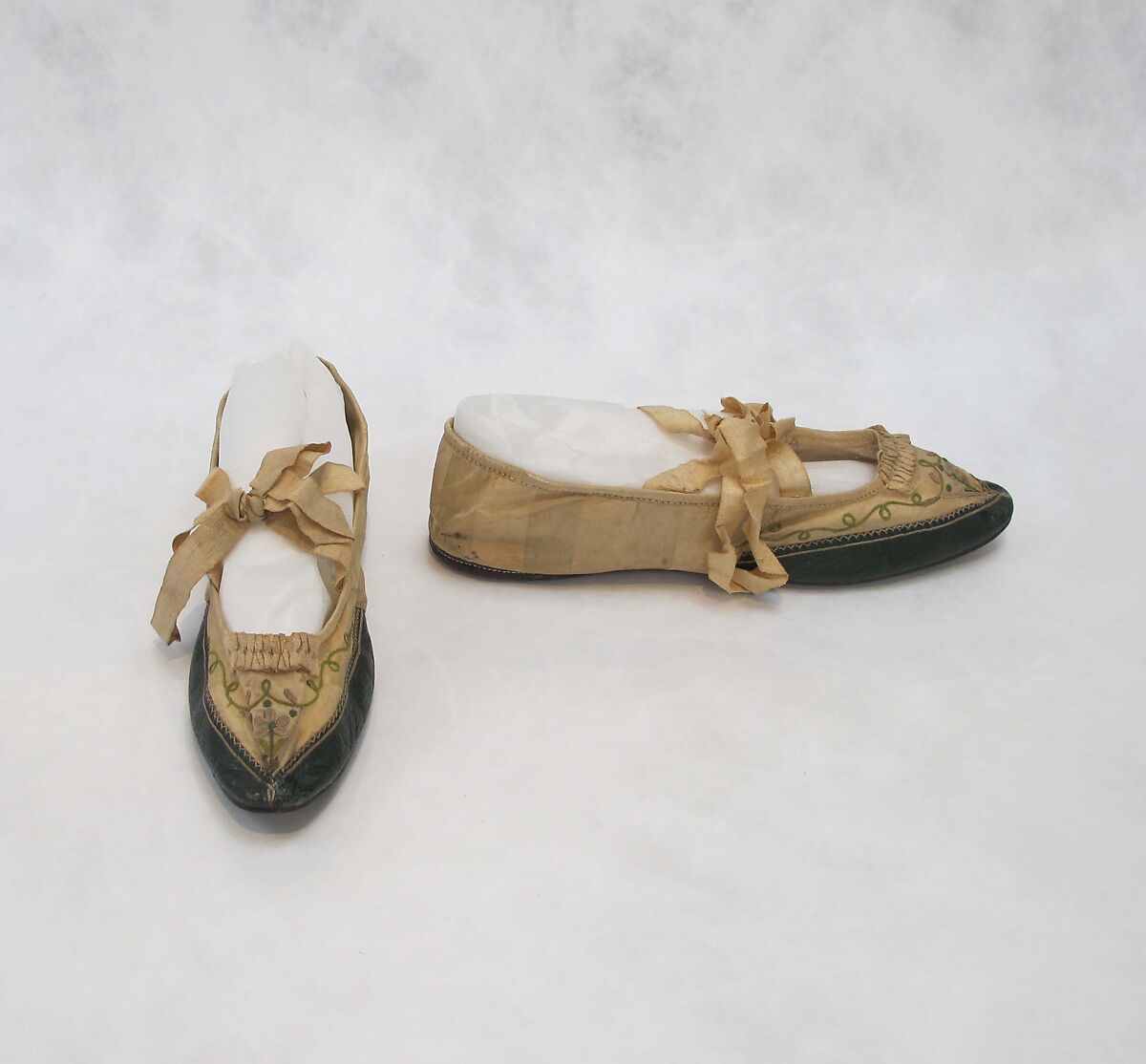 Shoes, silk, leather, linen, French