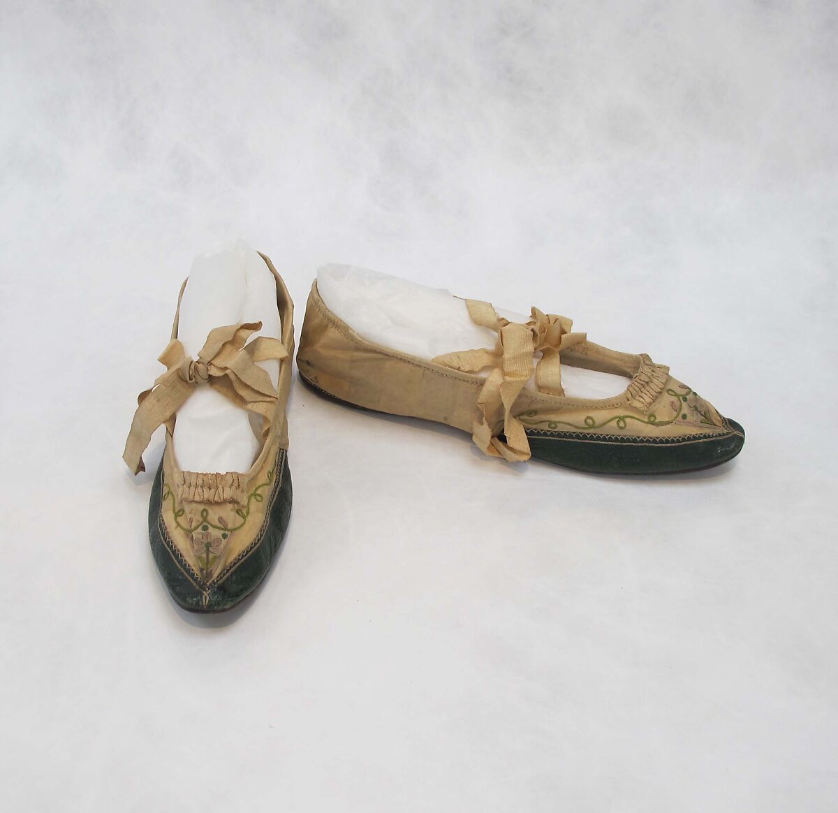 Shoes, silk, leather, linen, French