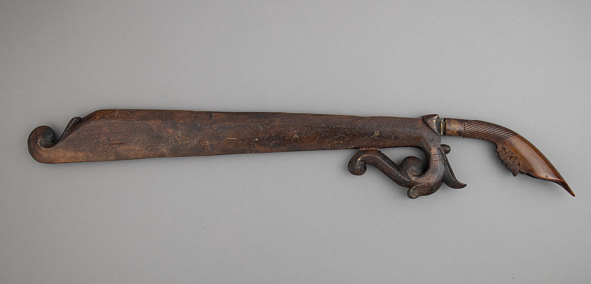Sword (<i>Rudus</i>) and Scabbard, Muhammad Salih of Terumon (Malaysian, active Kampung Payang, ca. 1835), Steel, horn, gold, wood, Malaysian, Kampung Payang and Sumatran, Aceh