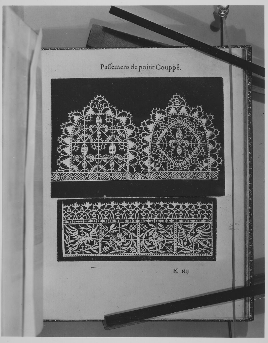 Les Singuliers et Nouveaux Portraicts... page 40 (recto), Federico de Vinciolo (Italian, active Paris, ca. 1587–99), Woodcut