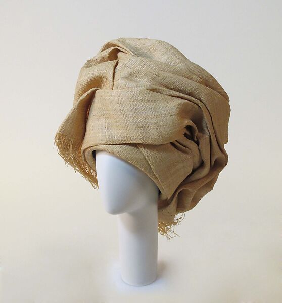 Hat, Philip Treacy (British, born Ireland, 1966), raffia, silk, British 