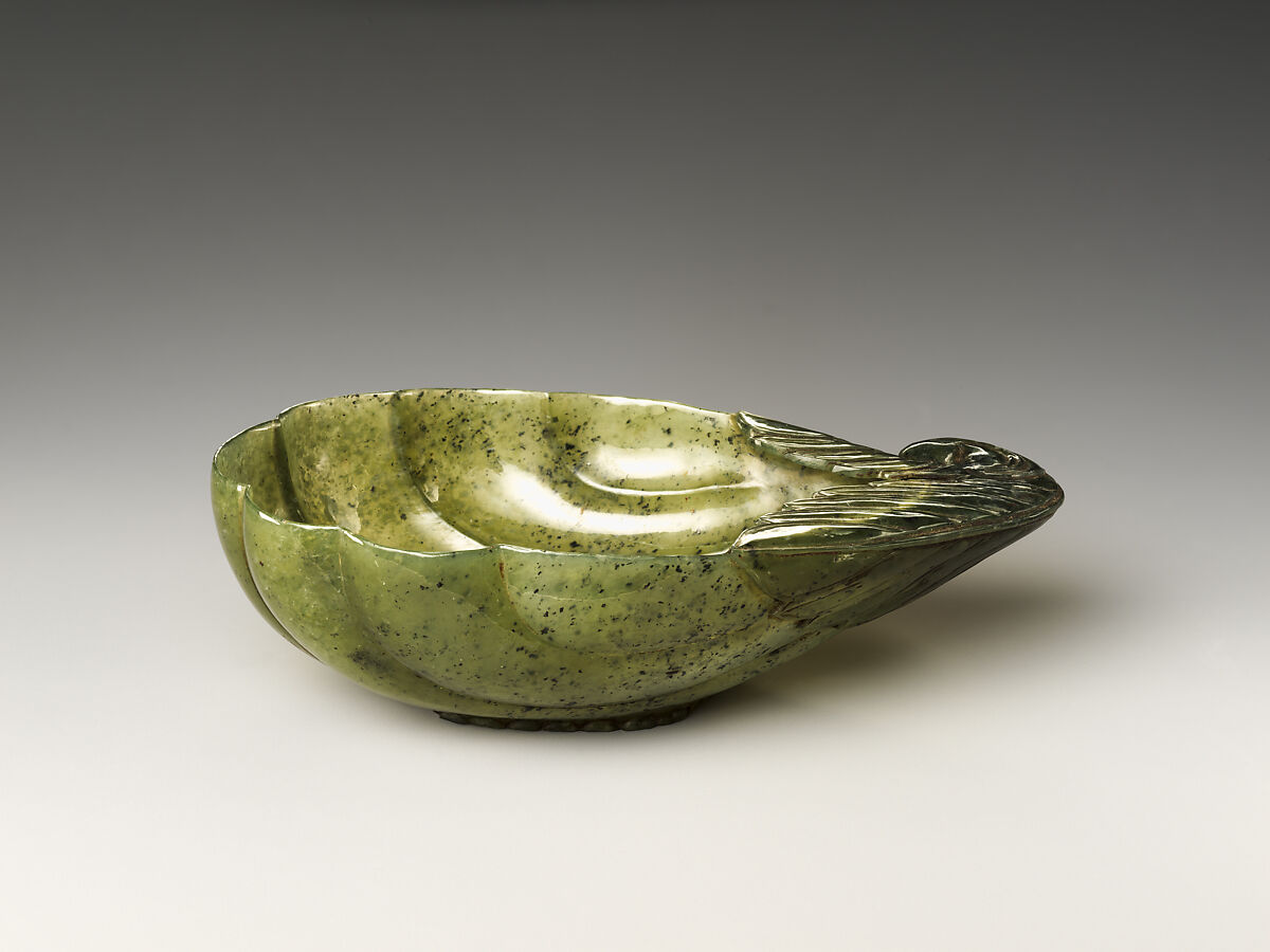 Bowl in shape of a shell, Jade (nephrite), India