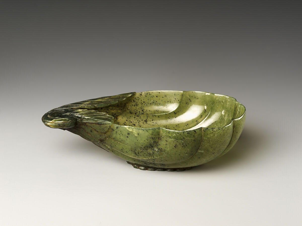 Bowl in shape of a shell, Jade (nephrite), India 