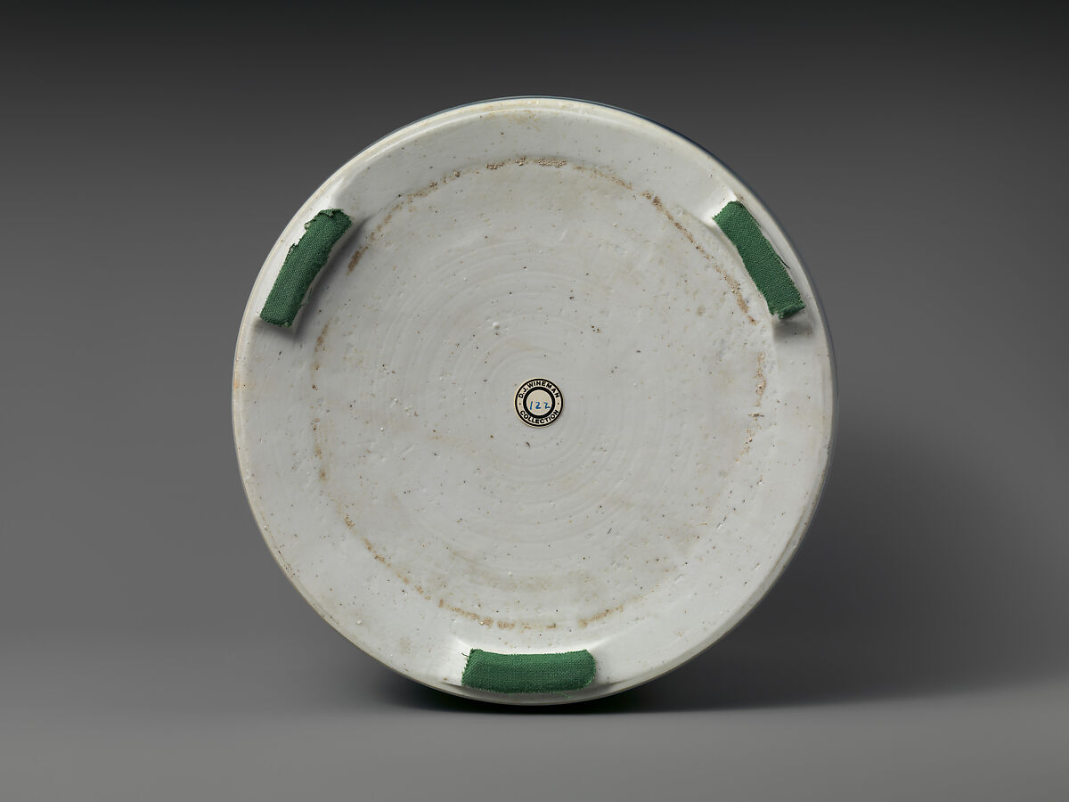 Brush pot with scene from The Investiture of the Gods, Porcelain painted with cobalt blue under transparent glaze (Jingdezhen ware), China