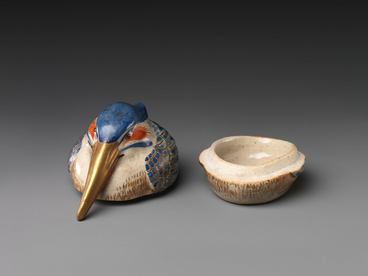 Incense Container (Kōgō) in the Shape of a Bird, Miyagawa Chōzō (Japanese, 1797–1860), Stoneware with polychrome enamels over a transparent glaze (Kyoto ware), Japan
