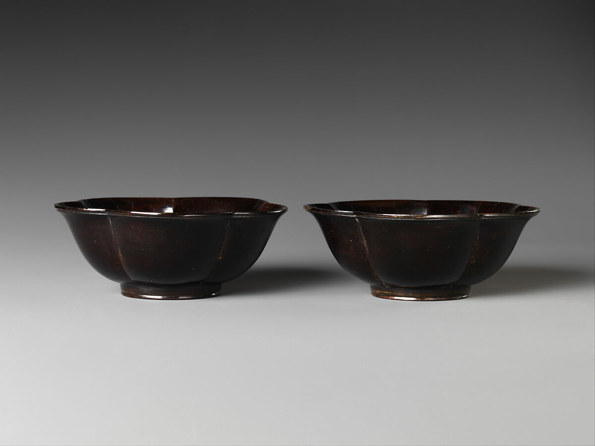 Pair of plum-blossom-shaped cups, Black lacquer, China