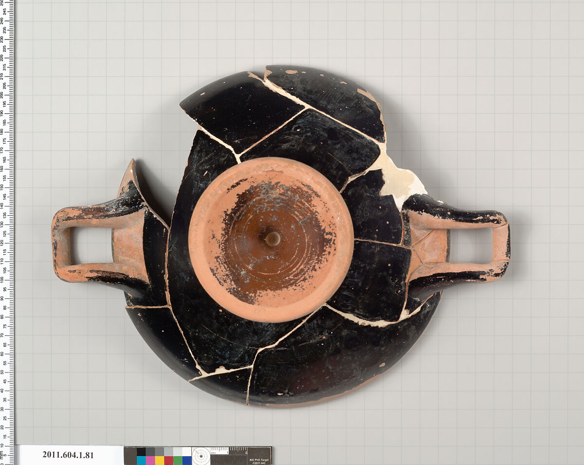 Terracotta kylix (drinking cup), Terracotta, Greek, Attic