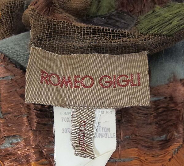 Ensemble, Romeo Gigli (Italian, born 1949), silk, cotton, acetate, nylon, spandex, leather, mother-of-pearl, Italian