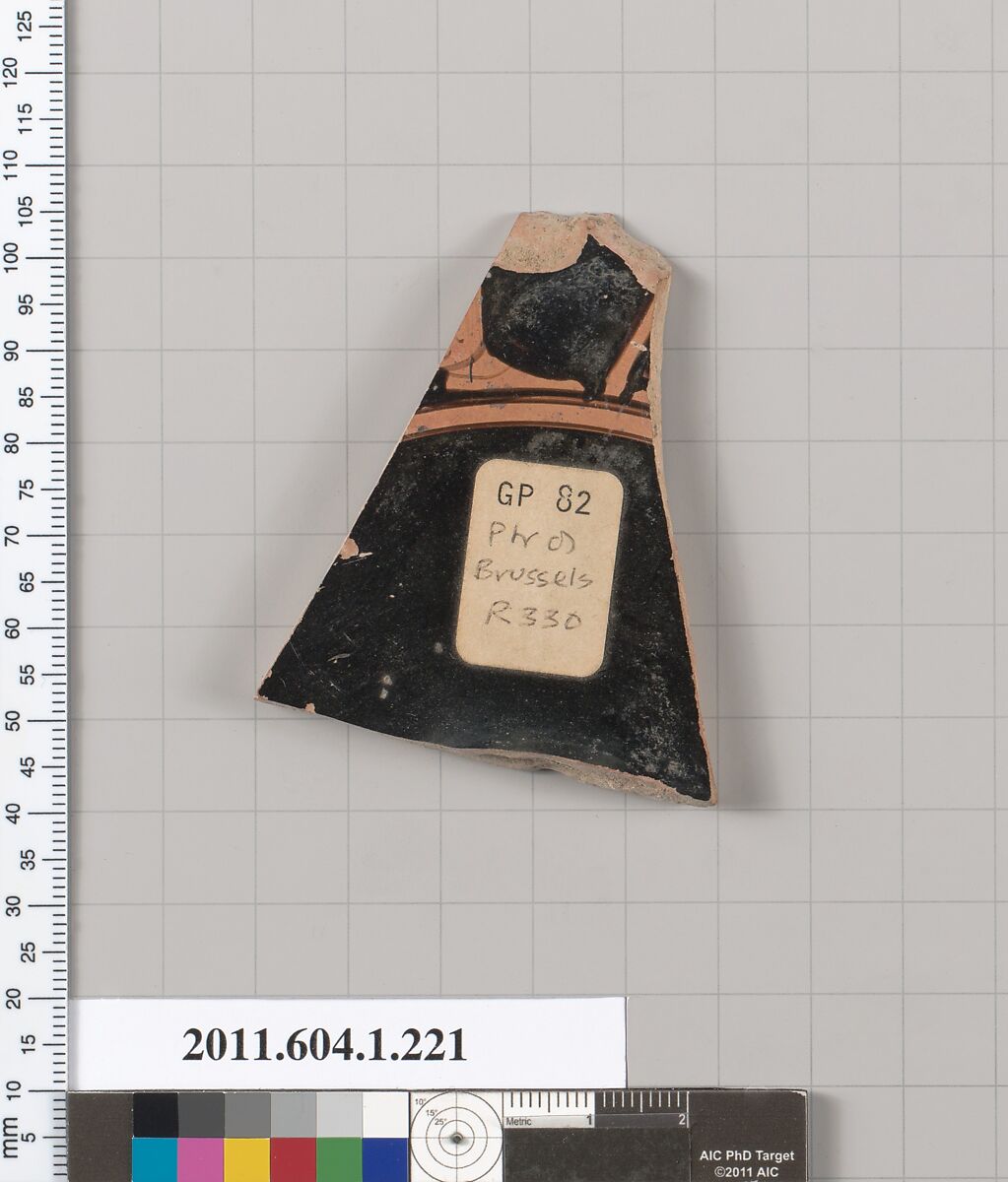 Terracotta fragment of a kylix (drinking cup), Attributed to the Painter of Brussels R 330 [DvB], Terracotta, Greek, Attic