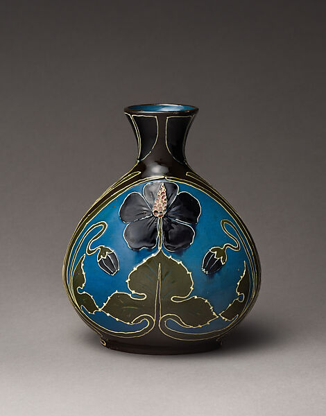 Vase, Avon Faience Company (1902–5), Earthenware; trailed slip decoration, American 