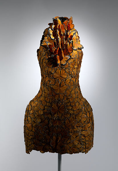 Ensemble, Alexander McQueen (British, founded 1992), silk, feathers, leather, metal, rubber, British