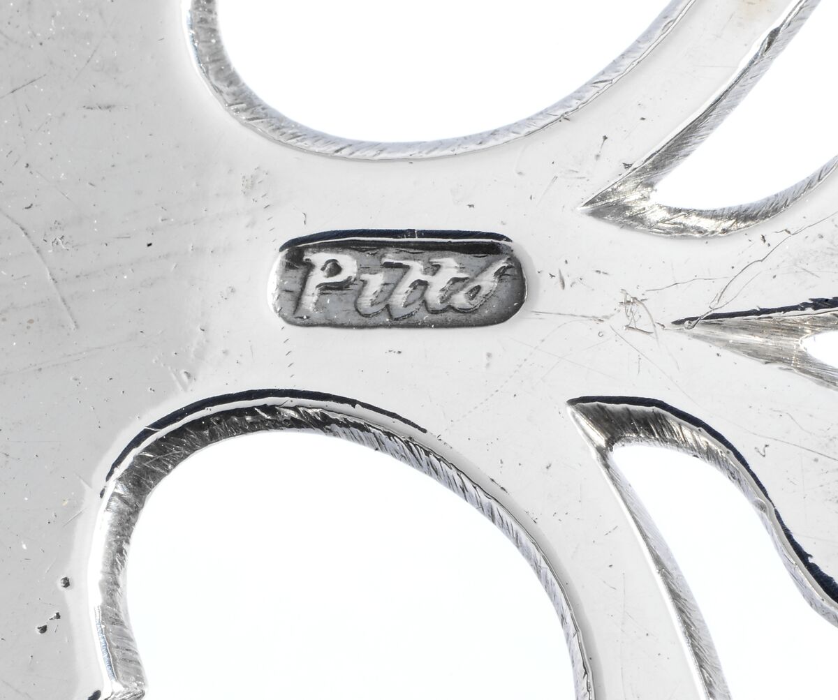 Porringer, Possibly John Pitts (active ca. 1735), Silver, American