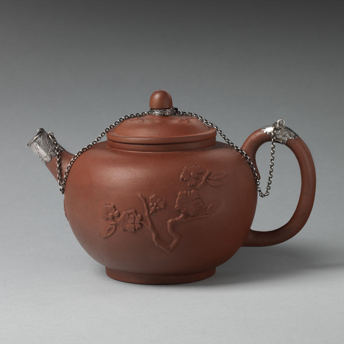 Teapot, Factory of Arij de Milde (1634–1708), Red earthenware, silver mounts, Dutch, Delft 