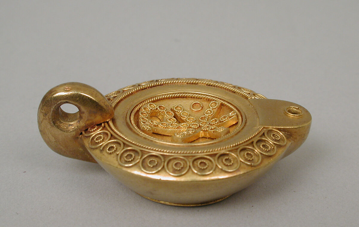 Byzantine-revival pendant in the form of an oil lamp, Castellani, Gold; glass; fabric, Italian, Rome