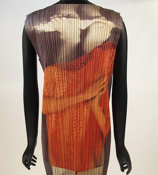 Dress, Issey Miyake (Japanese, 1938–2022), polyester, Japanese