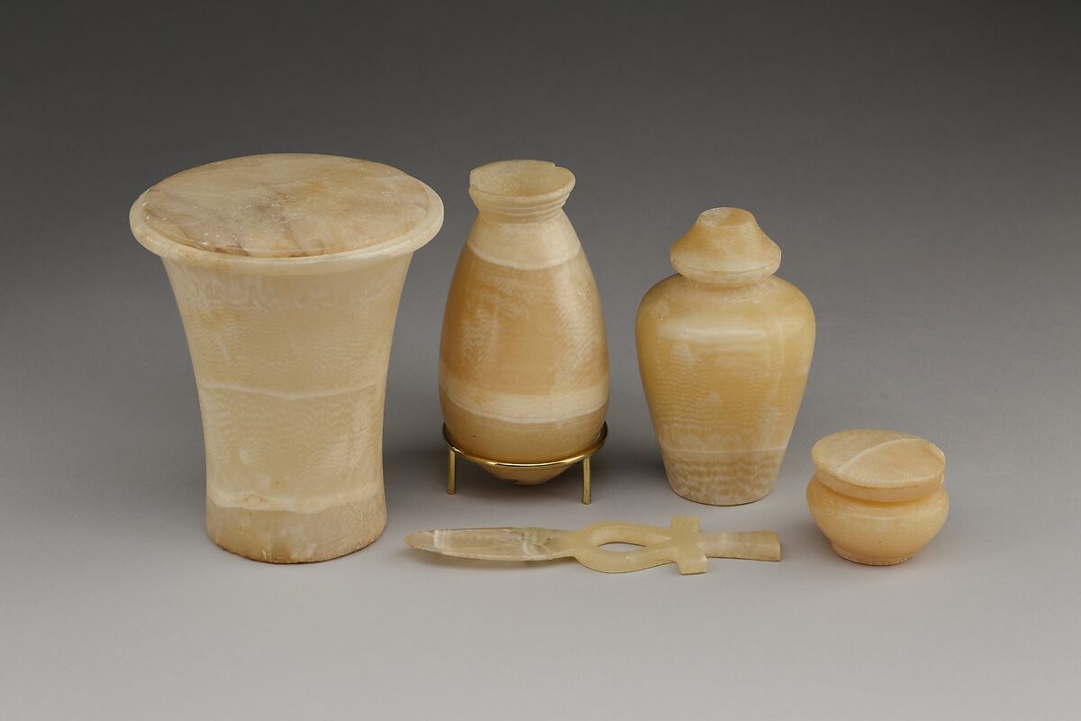 Cylindrical unguent vase with a lid, Travertine (Egyptian alabaster)